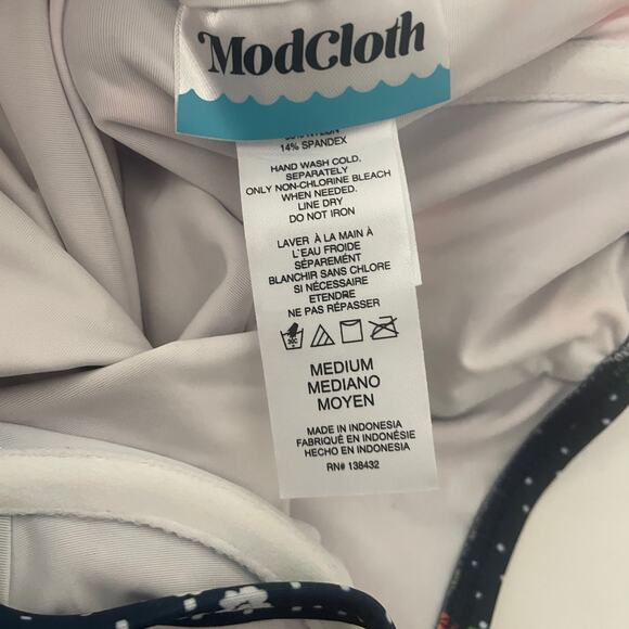 ModCloth Medium The Brandy Underwire One-Piece Swimsuit Blue Strawberry Print - Picture 13 of 13